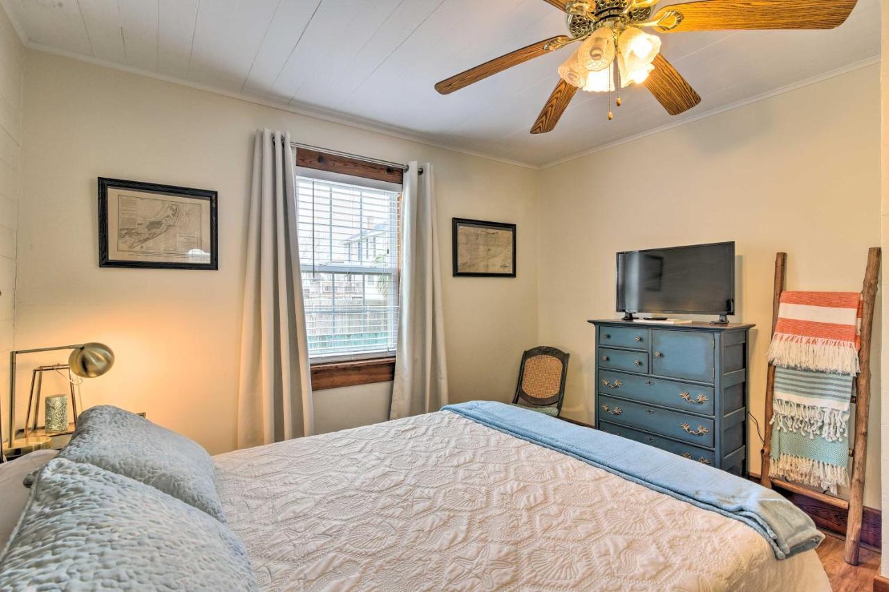 Galveston 'Blue Bungalow' - Walk To Beach! 외부 사진