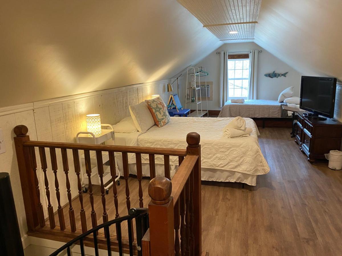 Galveston 'Blue Bungalow' - Walk To Beach! 외부 사진